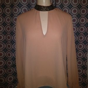 Pink blouse with Glitz choker